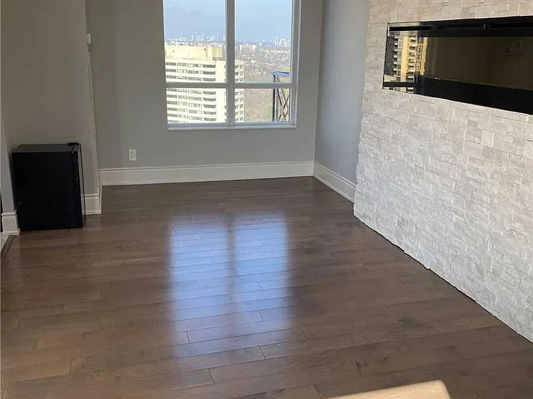 133 Wynford Dr #Penthouse 304 — Photo 2