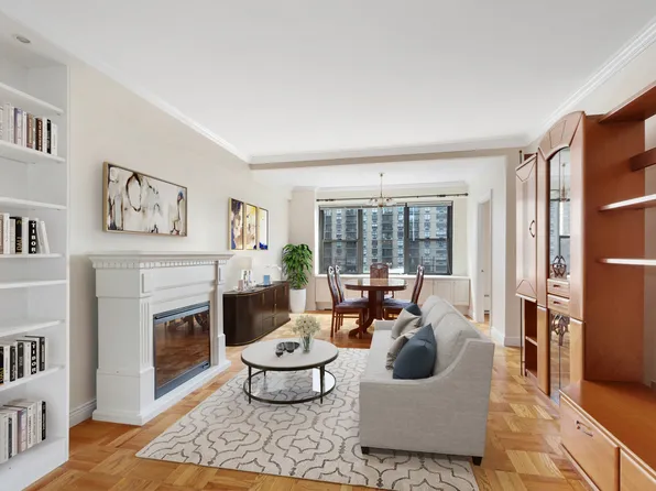 2 Tudor City Pl APT 8KS, New York, NY 10017