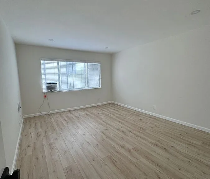 5651 Sumner Way #309 — Photo 11