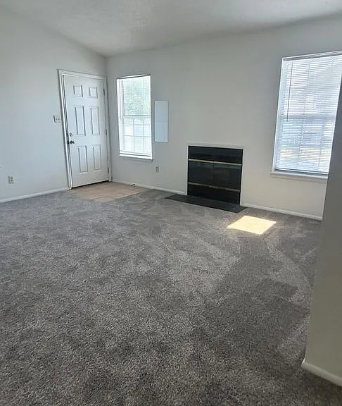 502 Wharf Ct — Photo 6