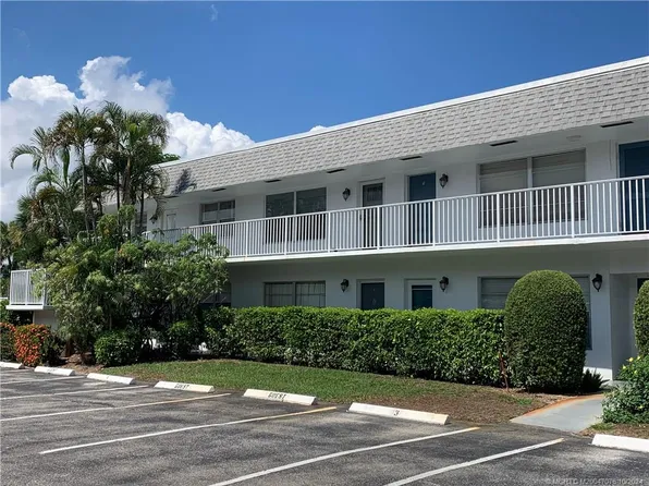 2929 SE Ocean Blvd APT 121-3, Stuart, FL 34996