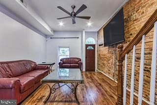 3rd image of 819 N Montford Ave