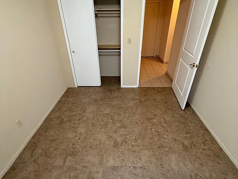 2800 Gosford Rd #B — Photo 13