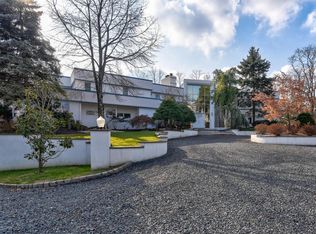 21 Cedar Dr, Colts Neck, NJ 07722