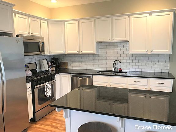 5th image of 4761 Shade Leaf Ln SE