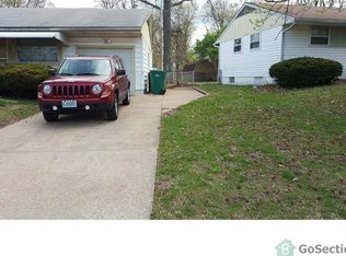 121 Monteith Cir, Saint Louis, MO 63137