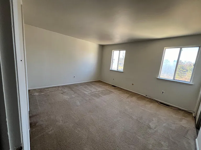 12 Townview Dr — Photo 7