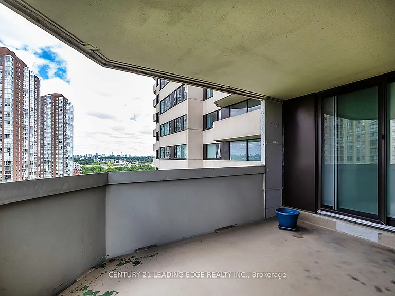 75 Wynford Heights Cres #1708 — Photo 30