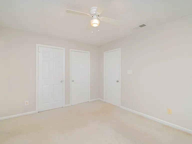 8005 Horse Chestnut Ln — Photo 17