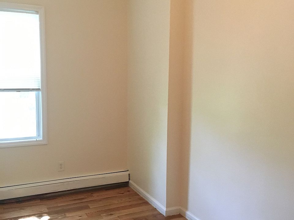 2nd image of 500 E 3rd St APT 2