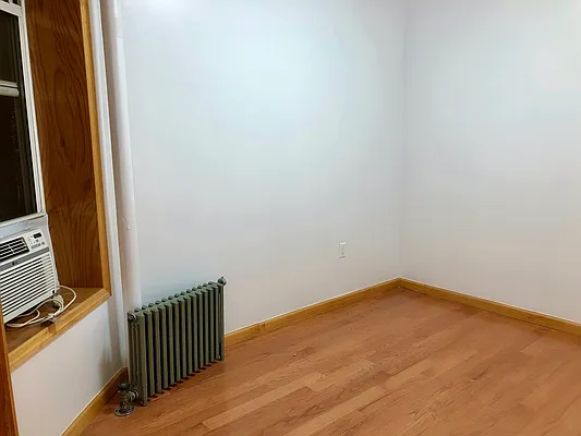 Rented by Century 21 New Golden Age Realty | media 6