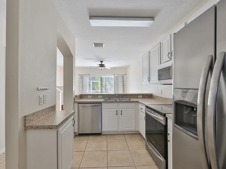 15843 Fishhawk View Dr — Photo 13