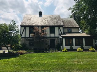 2145 Tremont Rd, Columbus, OH 43221