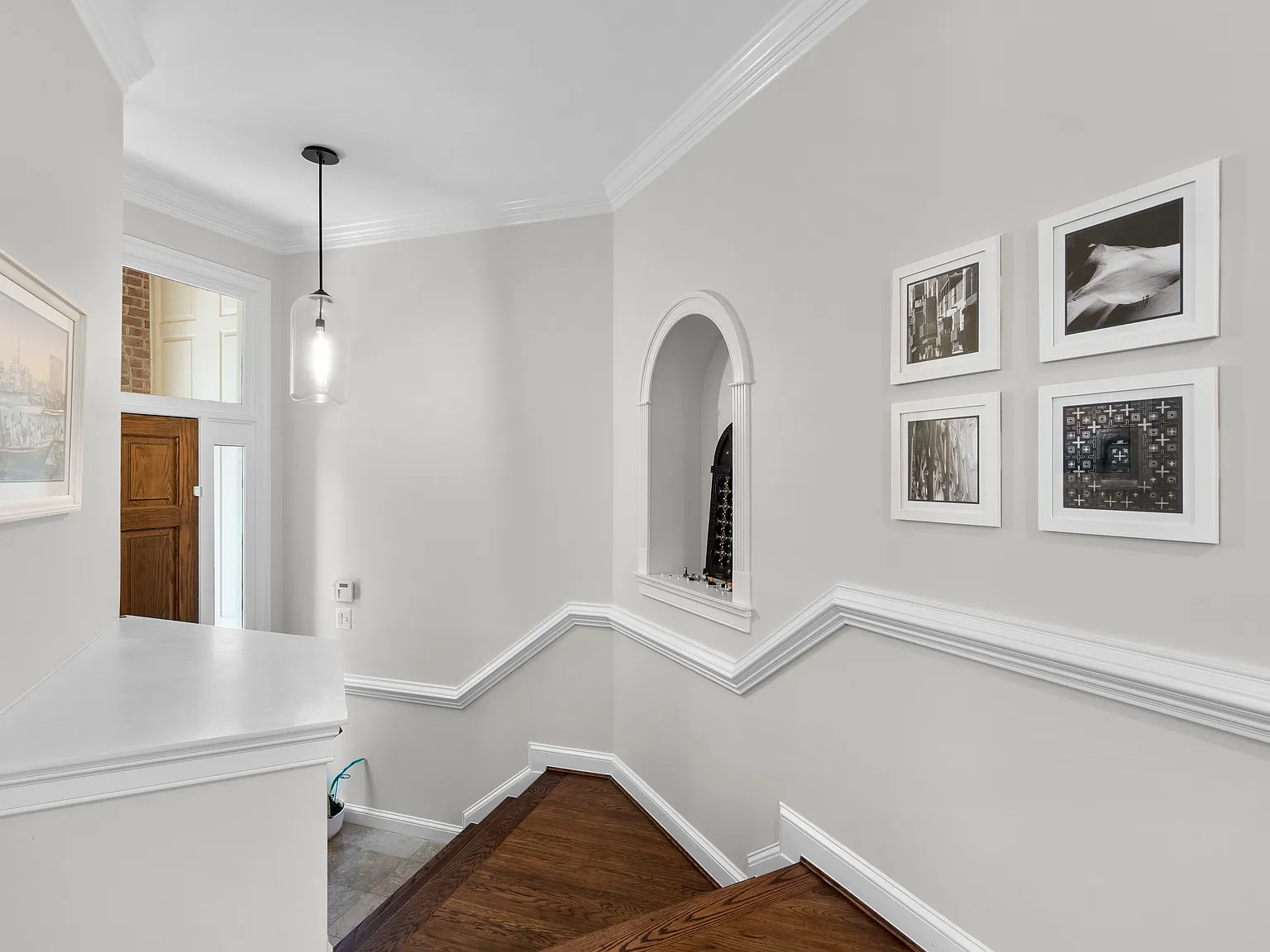 4 bed, 3.5 bath, 4219 sqft, $6,200 — Photo 3