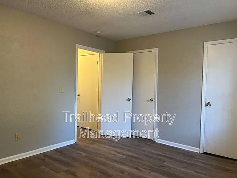 8702 NW 82nd Ter #A — Photo 11