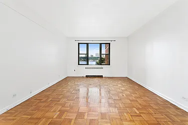 159-34 Riverside Drive West