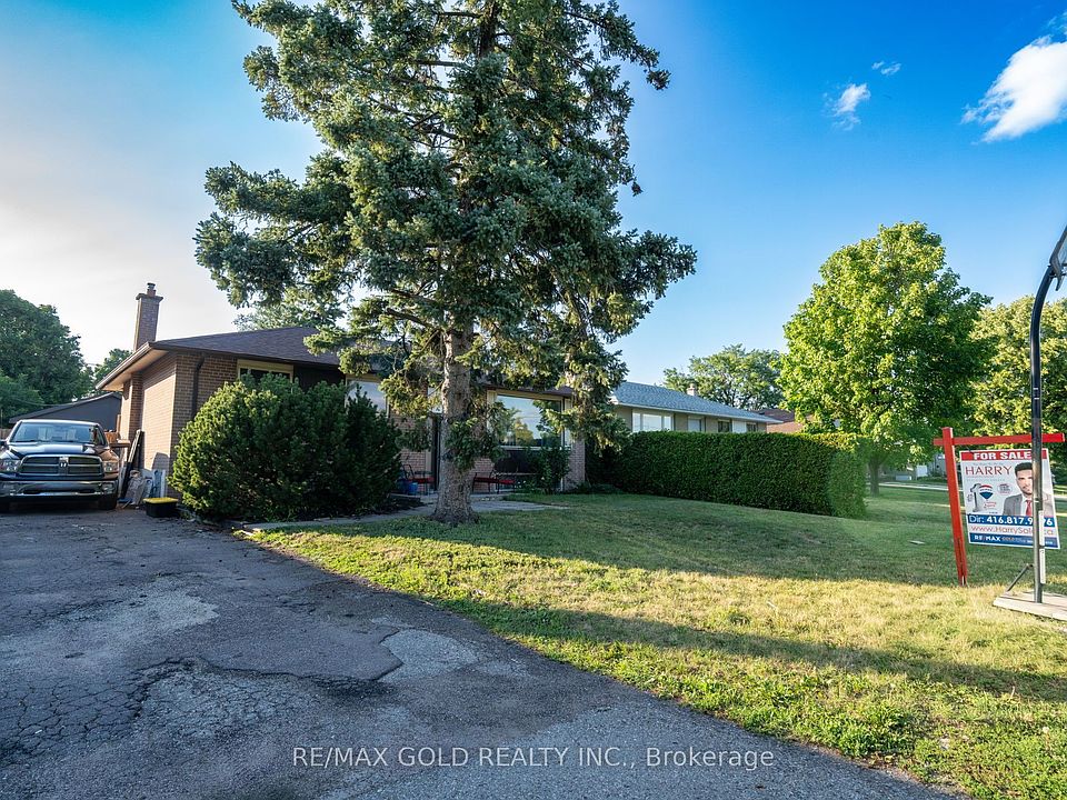 2nd image of 12 Alexandria Cres