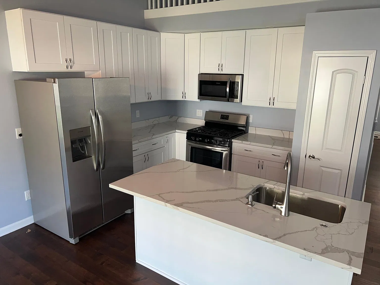 2 bed, 1475 sqft, $2,400 — Photo 3
