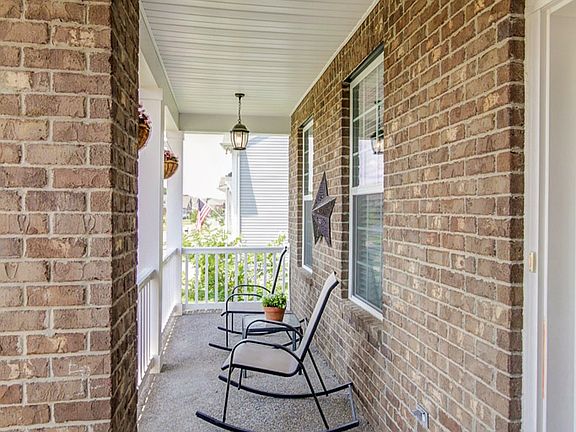 3rd image of 1821 Looking Glass Ln