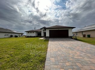 418 NE 16th Ter, Cape Coral, FL 33909