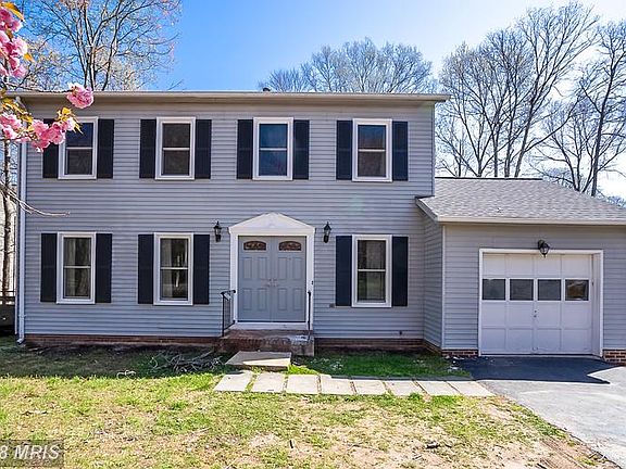 Welcome to 11307 Regal Ct!