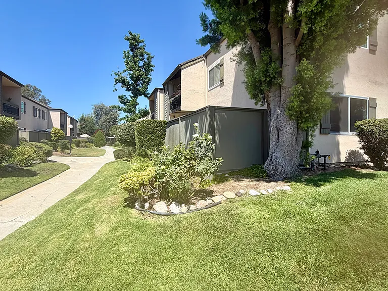 25715 Hogan Dr #B1 — Photo 18
