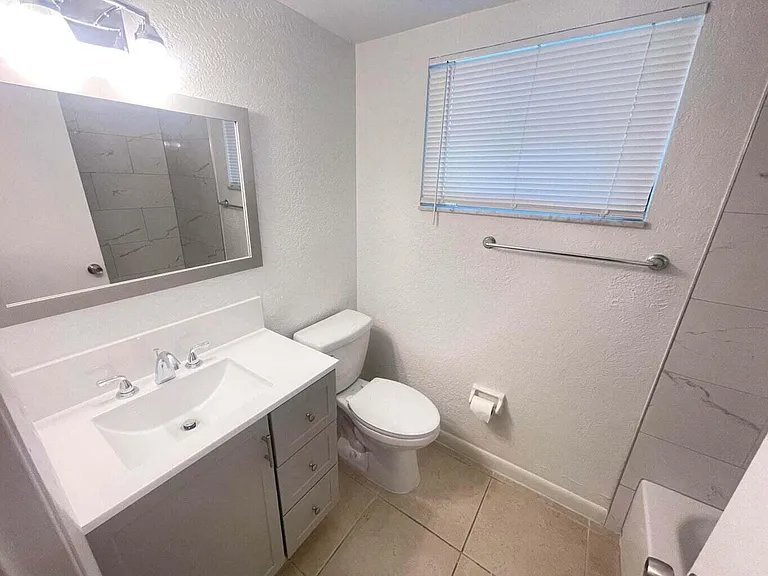 200 Croton Ave #109 — Photo 16