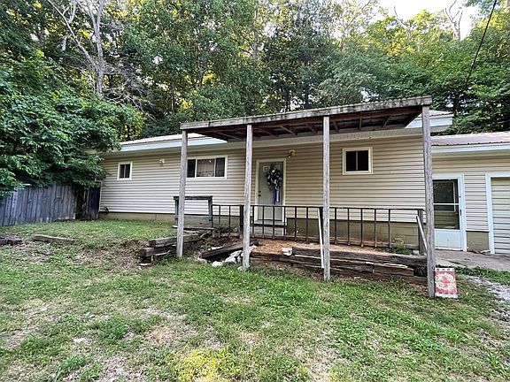 2nd image of 1205 Rockcastle Lakeshore Dr