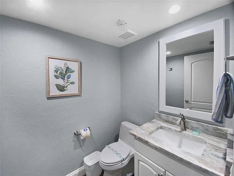 1445 Gulf Of Mexico Dr #305 — Photo 9