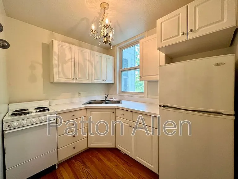 43 Ravenscroft Dr #3 — Photo 8