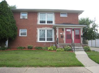 531 Highland St APT 2, Wyandotte, MI 48192