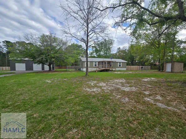 688 Linden Bluff Rd, Jesup, GA 31545
