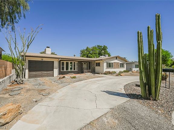 3rd image of 331 S Tonopah Dr