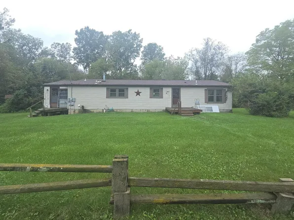 942 Munith Rd, Jackson, MI 49201