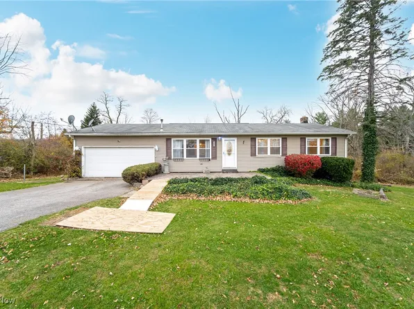 14086 Rock Creek Rd, Chardon, OH 44024
