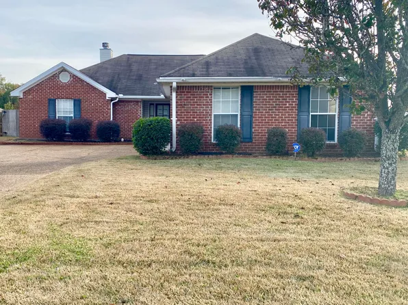 106 Oak Leaf Way, Pearl, MS 39208