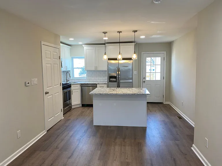 536 Saude Ave — Photo 4