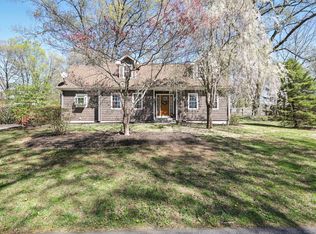 100 Parsons Rd, Enfield, CT 06082