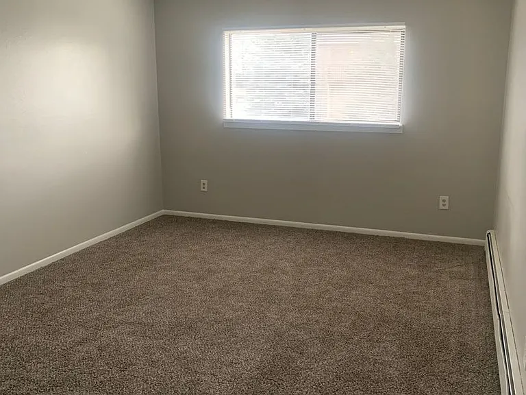 Regency Apartments 4805 — Photo 3