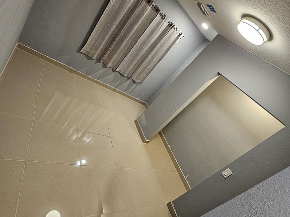 5th image of 1676 Beasley Dr #1