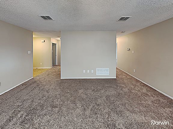 5th image of 2429 Graystone Dr