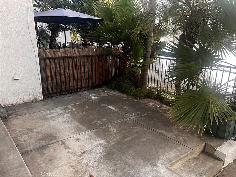 301 Diamond St #B — Photo 10