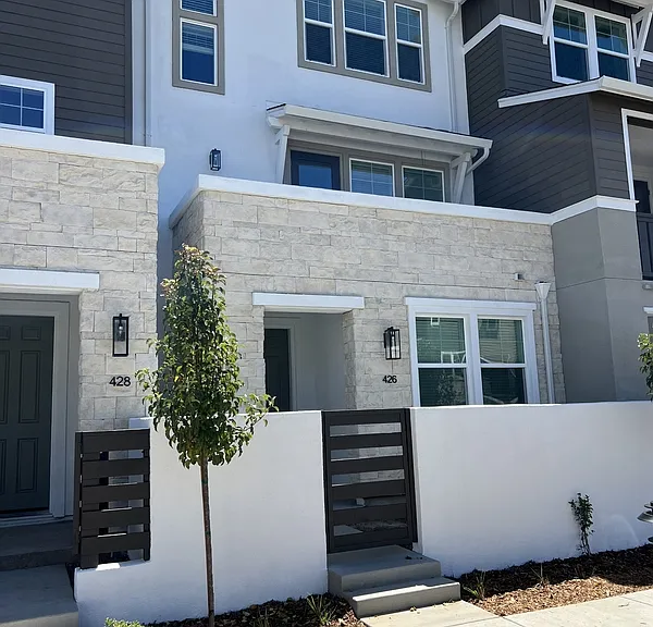 426 Semillon Ln — Photo 1