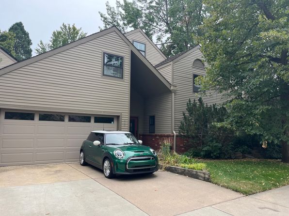 800 Racquet Ln