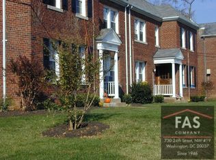 2212 40th Pl NW APT 2, Washington, DC 20007