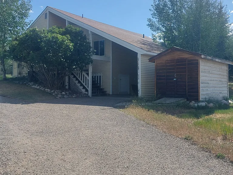 1020 S 10th St — Photo 1