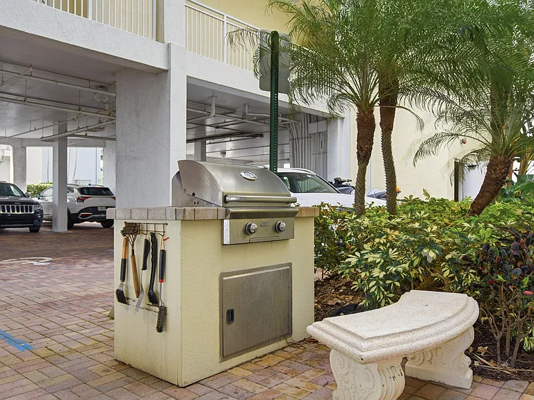 975 NW Flagler Ave #307 — Photo 34