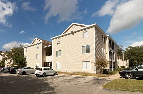 3800 SW 20th Ave #206 Photo 1