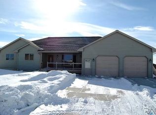 405 W 12th St, Dell Rapids, SD 57022