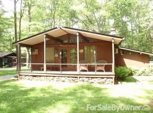 134 E Lake Rd, Acme, PA 15610